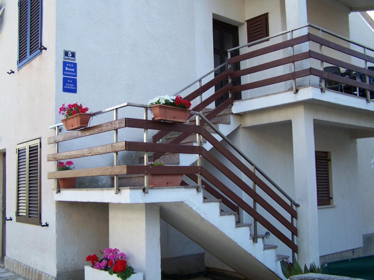 Apartments By The Sea Novalja, Pag - 18154 Bagian luar foto